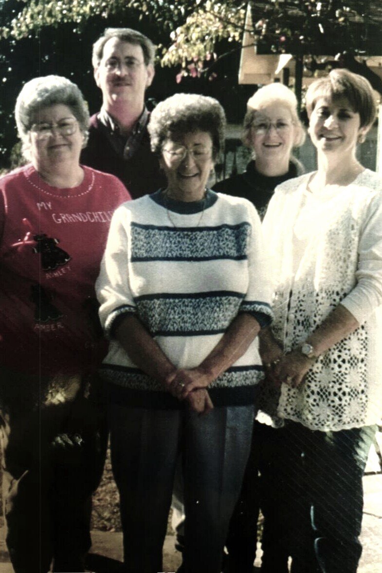 Lana Hays Peavy - Photo 8